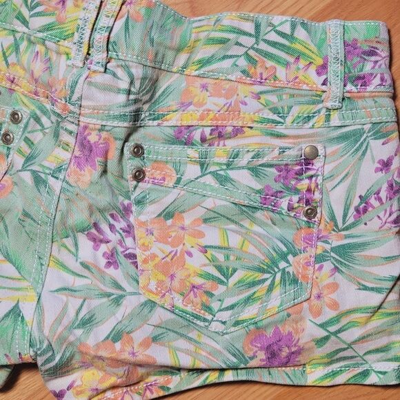 Candie's Tropical Print Midrise Shorts Size 5 - Picture 5 of 7